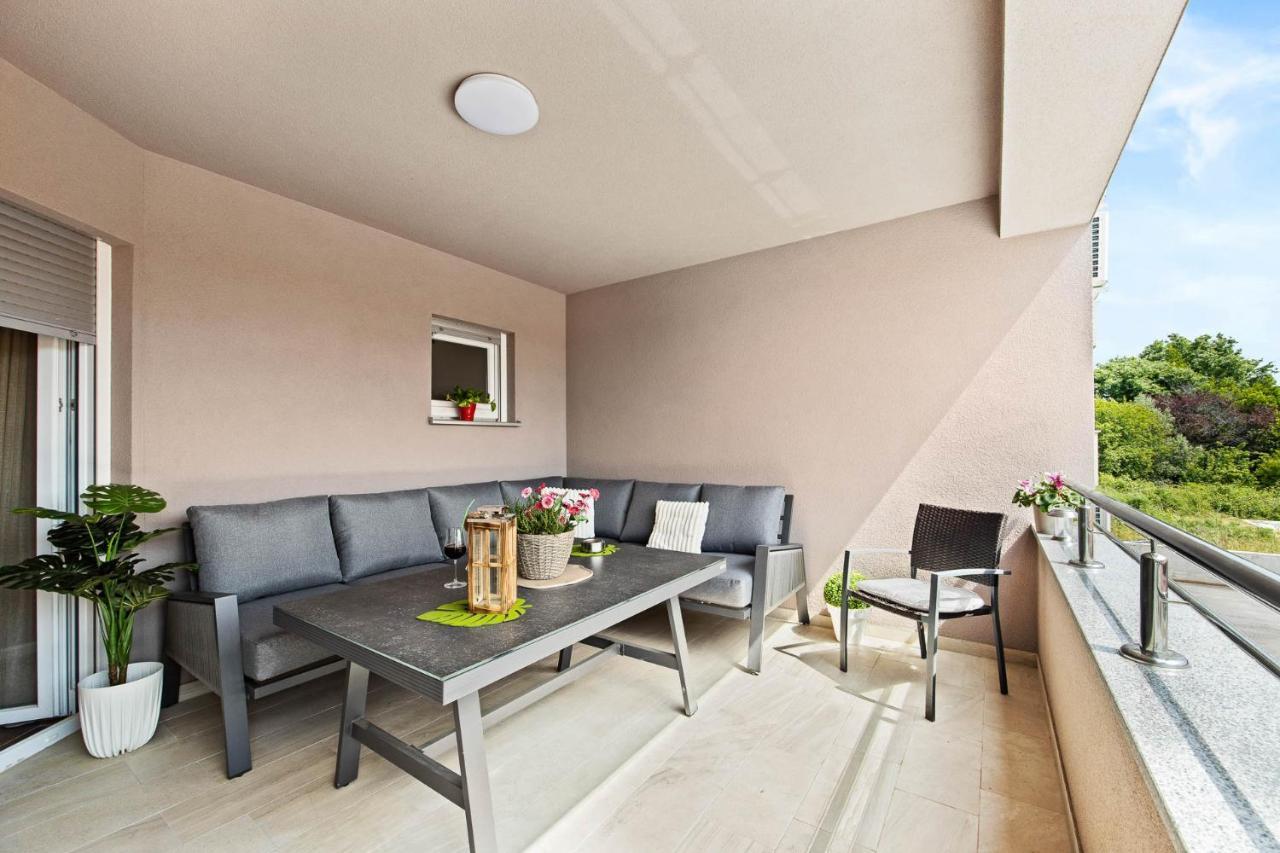 Apartment Leone Medulin Exteriör bild