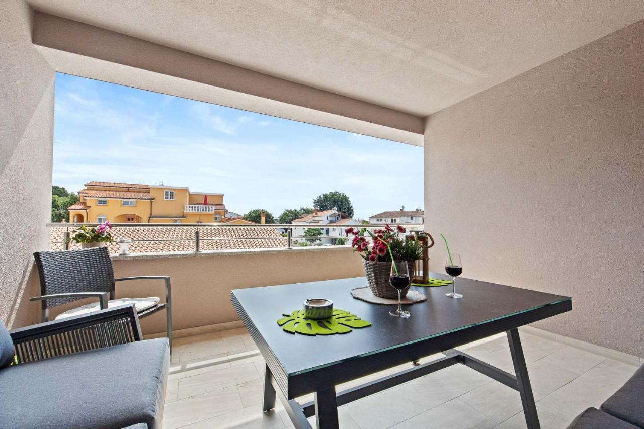 Apartment Leone Medulin Exteriör bild