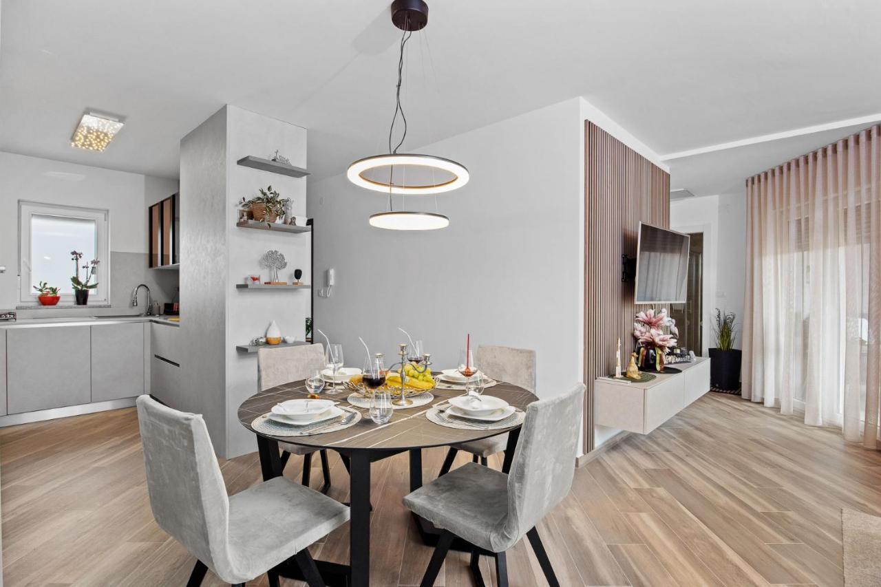 Apartment Leone Medulin Exteriör bild