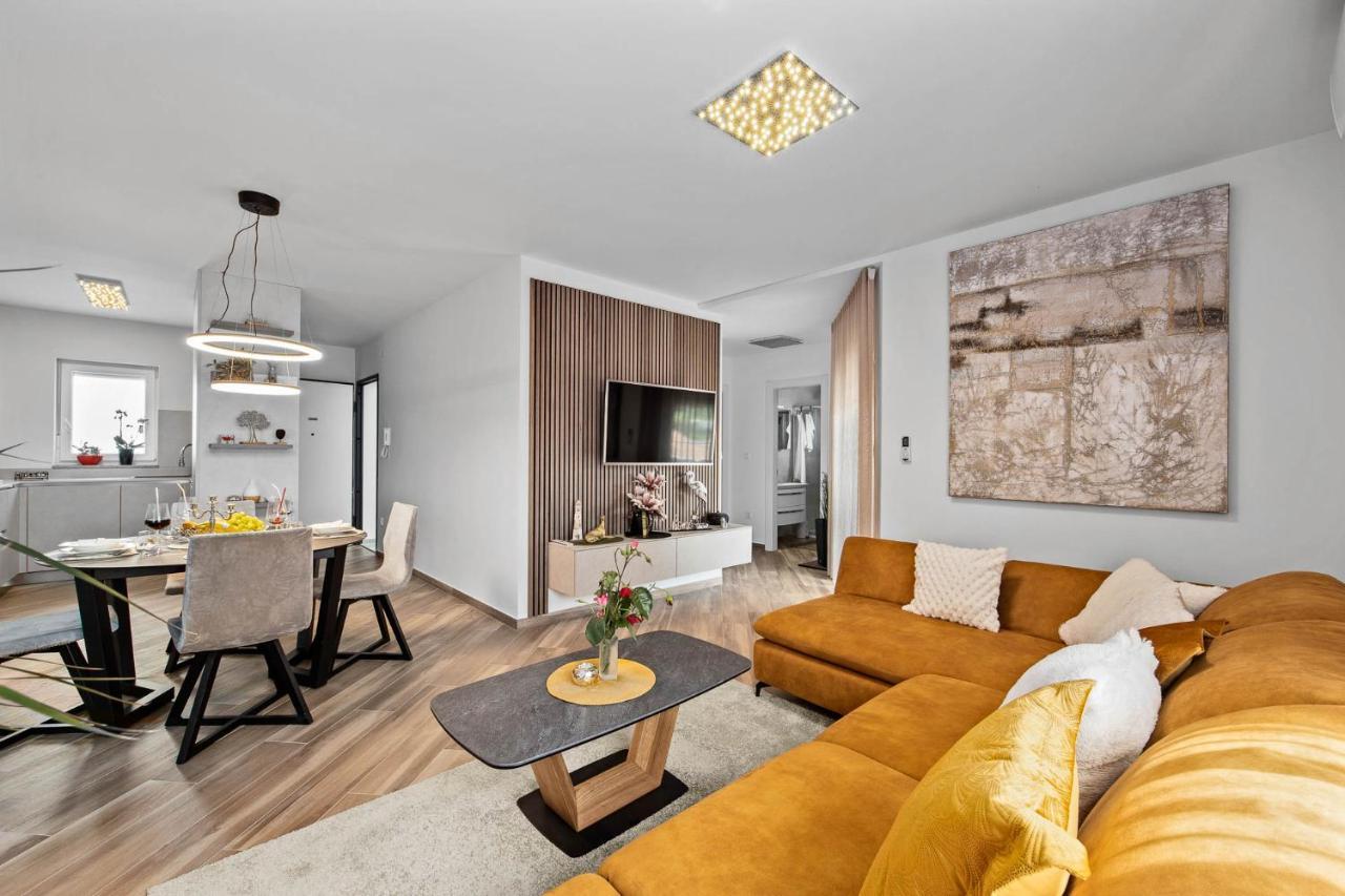 Apartment Leone Medulin Exteriör bild