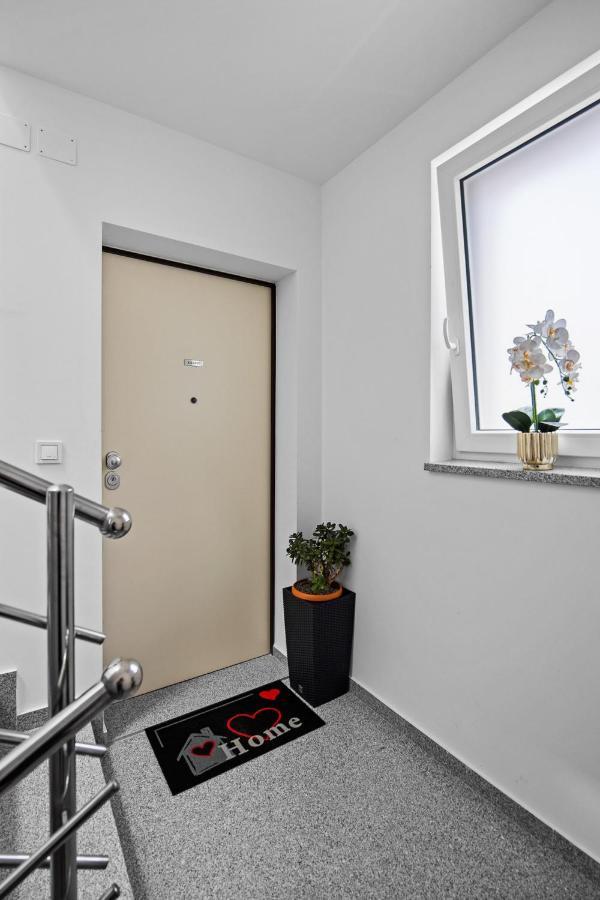 Apartment Leone Medulin Exteriör bild